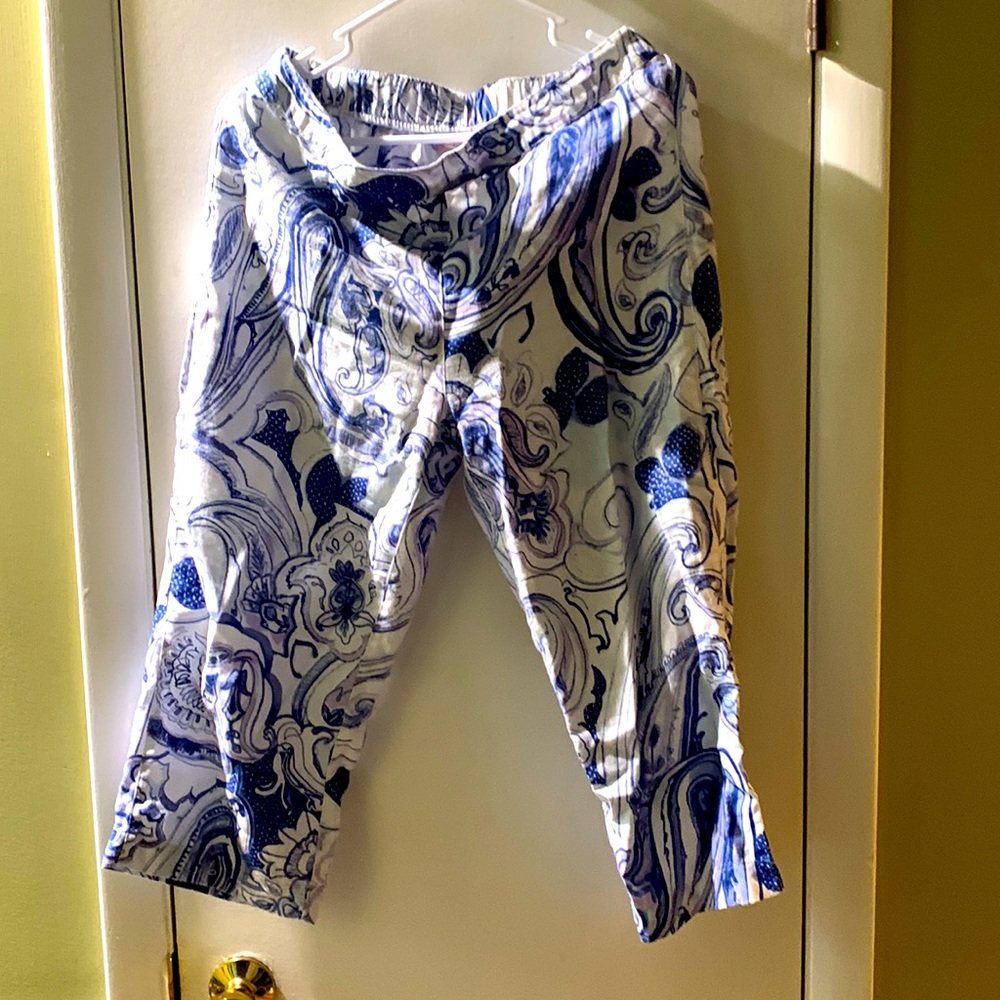 White and blue cropped pants Chico’s size 0